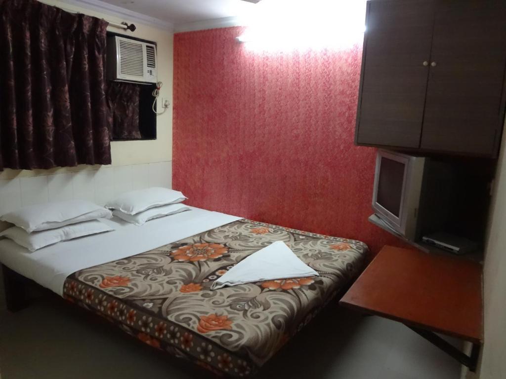 Hotel Sapphire Residency Mumbai Room photo